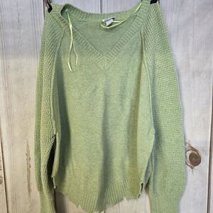 Rue21 Light Green V-Neck Sweater